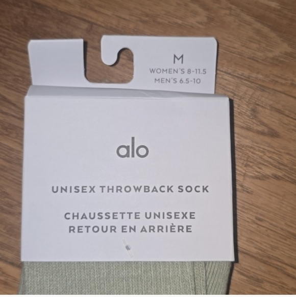 ALO Unisex Throwback Sock Limited edition/release Limestone/White medium $34 - Picture 6 of 8